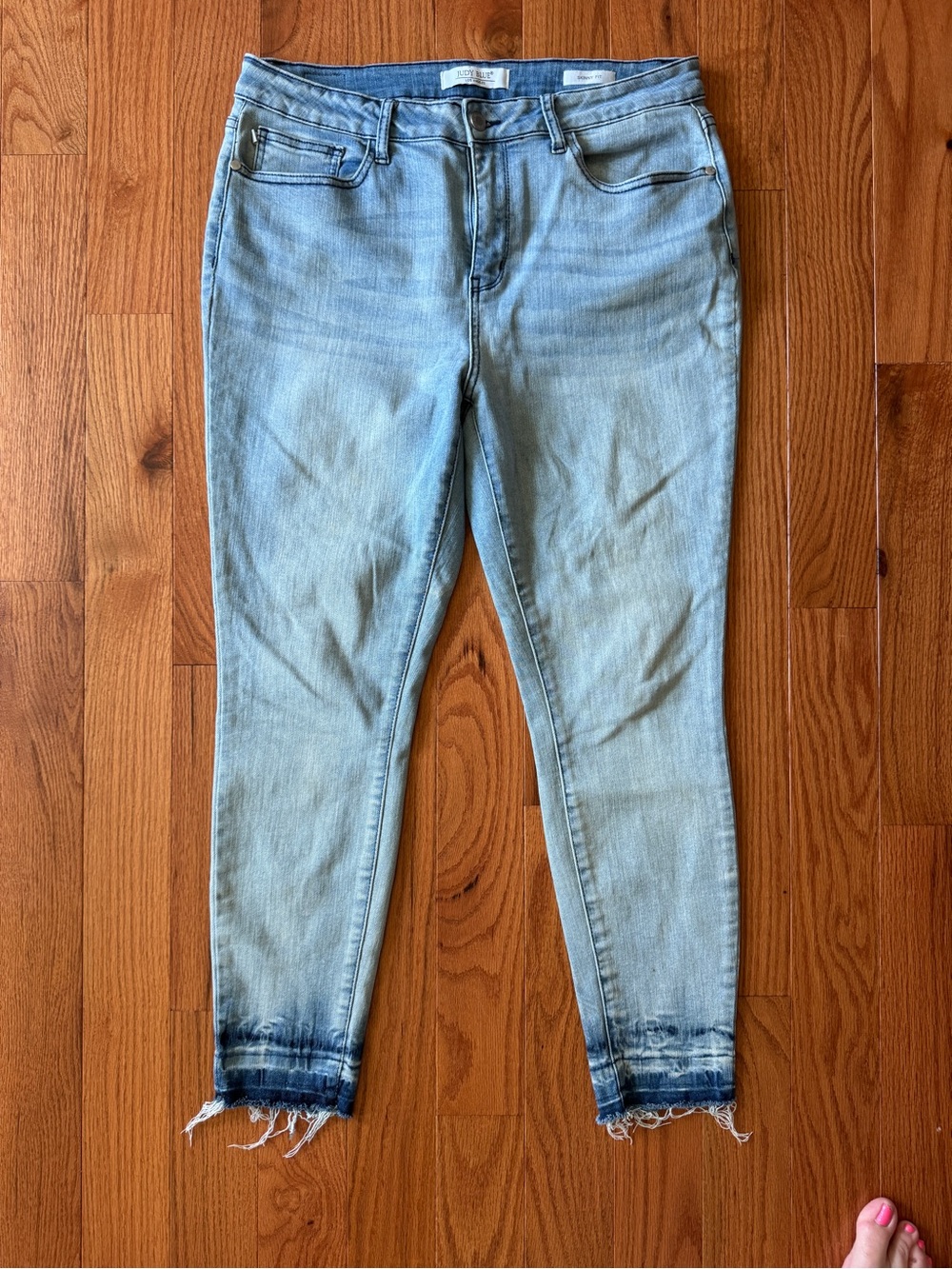 Judy Blue Light Blue Ankle Skinny Jeans with Dark Blue Frayed Hem